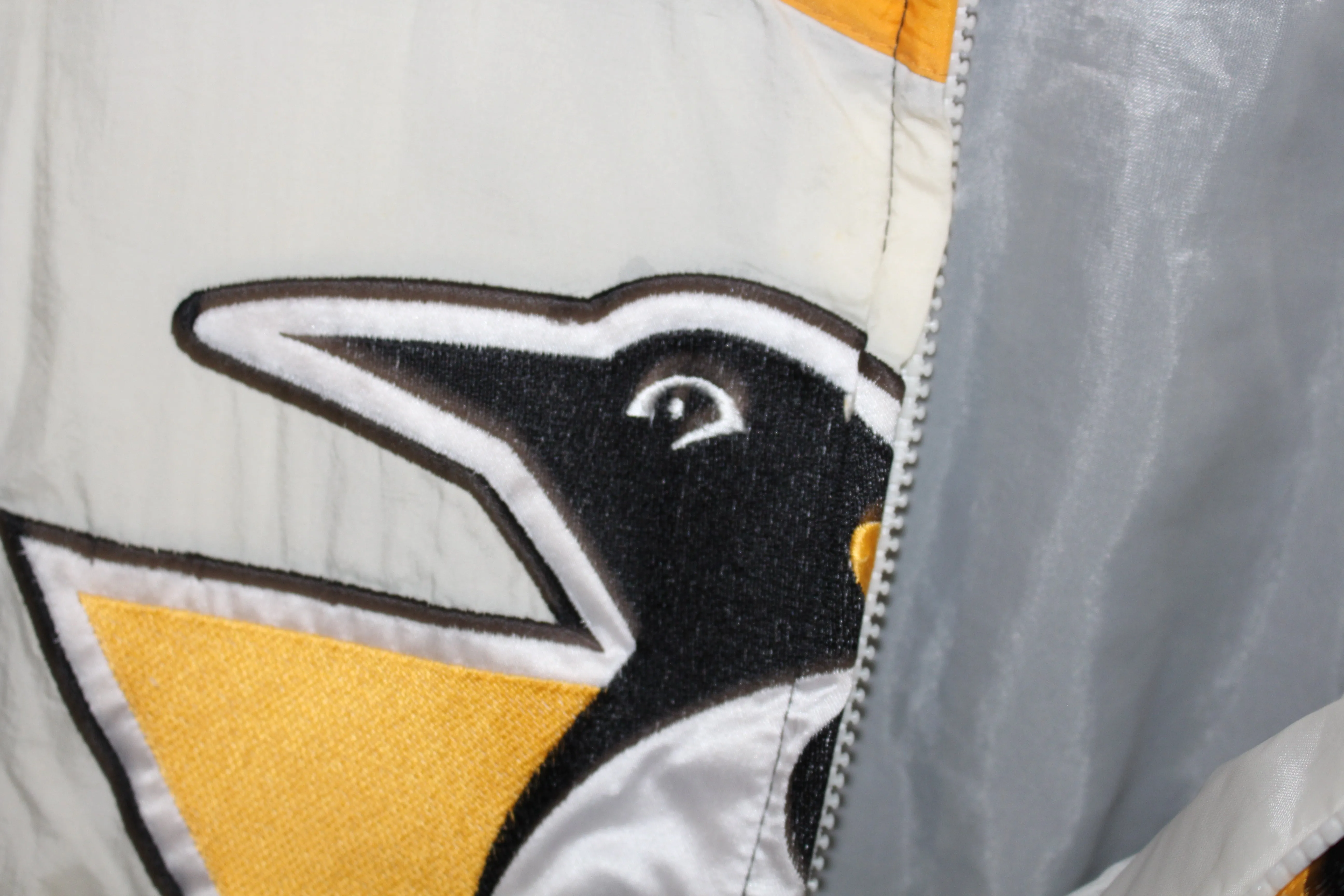 Rare Pittsburgh Penguins Logo 7 (M)